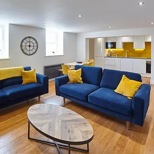 Apartment Host & - The Royal Hideaway, Whitby