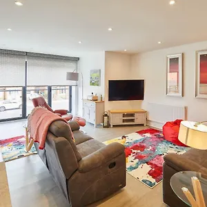 Apartment Host & - Even Keel, Whitby